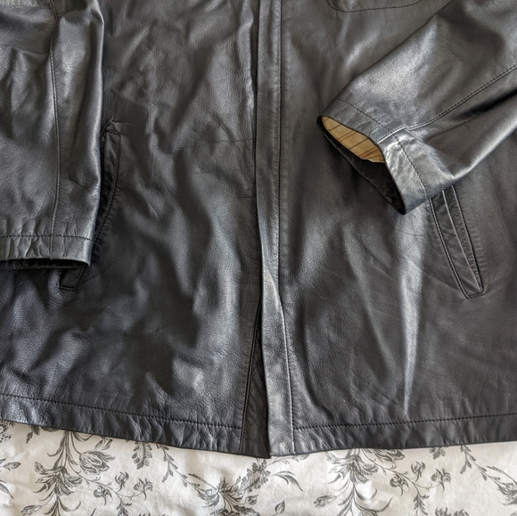 Men's Leather Jacket - Picture 3 of 10